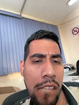 EnriquePersian197 online show from 03/18/25, 12:16