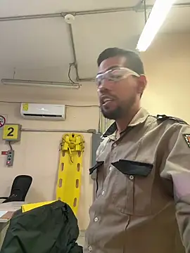 EnriquePersian197 online show from 10/17/25, 12:25