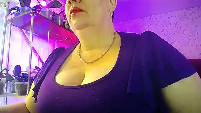 Snapshot of _Sweet_Woman chatting on 06/18/26, 05:08 Sweet Woman online show from 06/18/26, 05:08