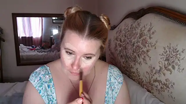 Snapshot of JosieAndYou chatting on 04/05/26, 10:34 JosieAndYou online show from 04/05/26, 10:34