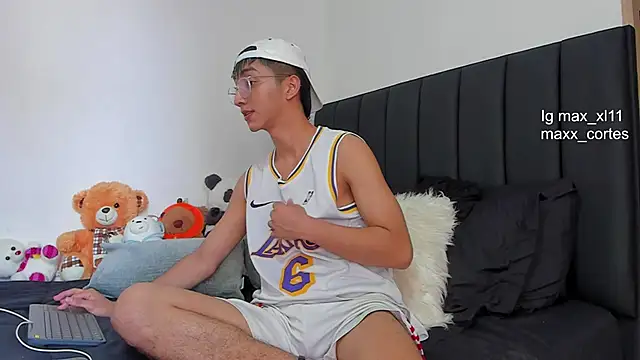 maxx cortes online show from 02/02/25, 04:22