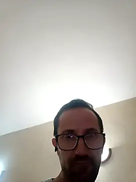 Snapshot of Porco81cazzo chatting on 11/13/25, 11:36 Porco81cazzo online show from 11/13/25, 11:36