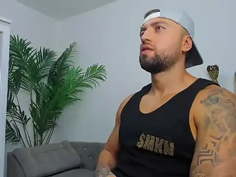 Snapshot of OwenMaximus814 chatting on 01/14/26, 11:09 OwenMaximus814 online show from 01/14/26, 11:09