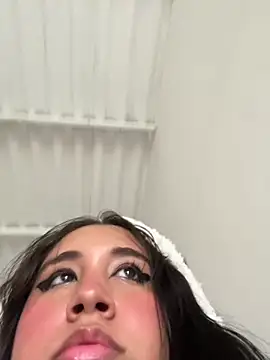 melyescobar online show from 03/20/25, 12:11