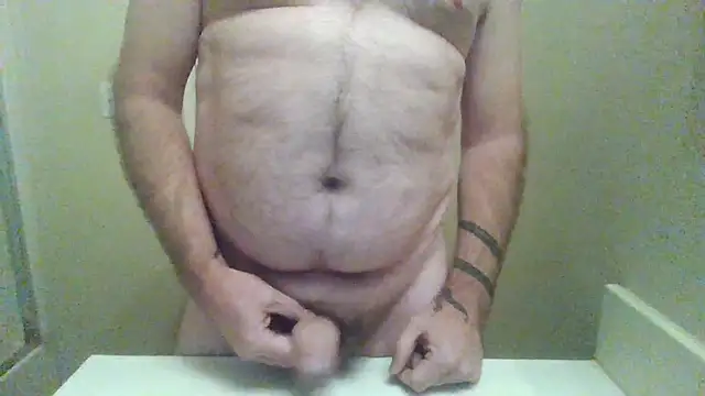 WatchinU82 online show from 10/17/25, 05:32