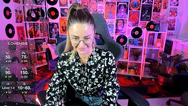 LadyIzabel online show from 01/24/25, 08:23