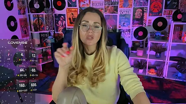 LadyIzabel online show from 02/17/25, 11:44