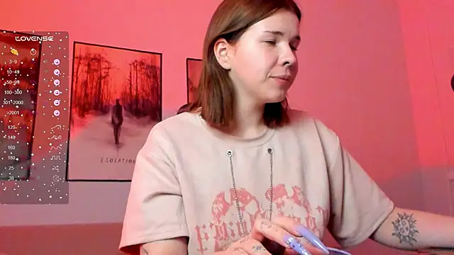 Snapshot of AliceSunday chatting on 02/02/25, 05:15 AliceSunday online show from 02/02/25, 05:15