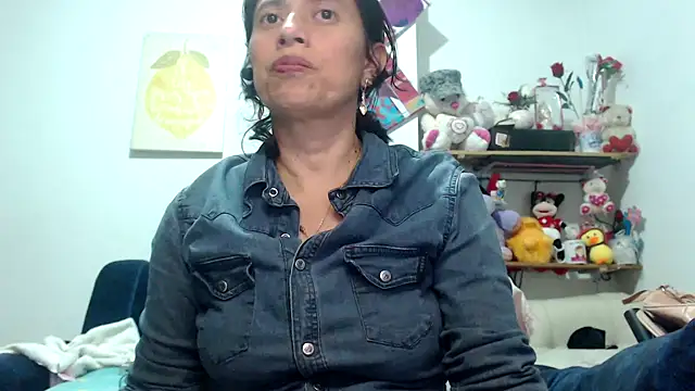 Snapshot of sexy_mary_69 chatting on 09/24/25, 11:19 sexy mary 69 online show from 09/24/25, 11:19