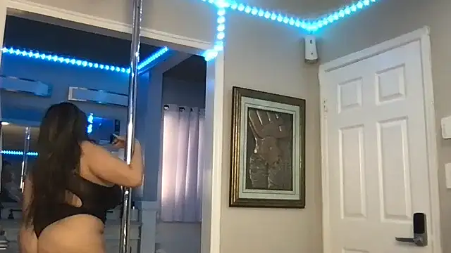 curvyfunlover online show from 11/19/25, 01:11