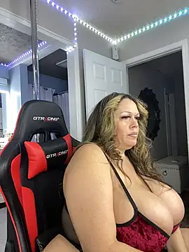 curvyfunlover online show from 03/17/26, 12:08