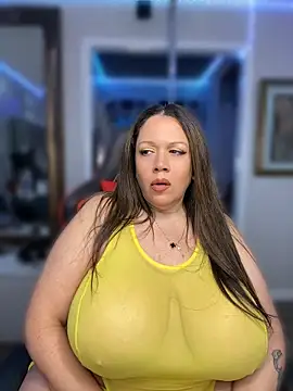 curvyfunlover online show from 05/27/26, 10:12