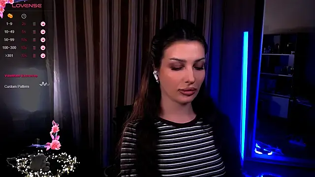 Snapshot of Laura_Bess chatting on 04/30/26, 05:08 Laura Bess online show from 04/30/26, 05:08