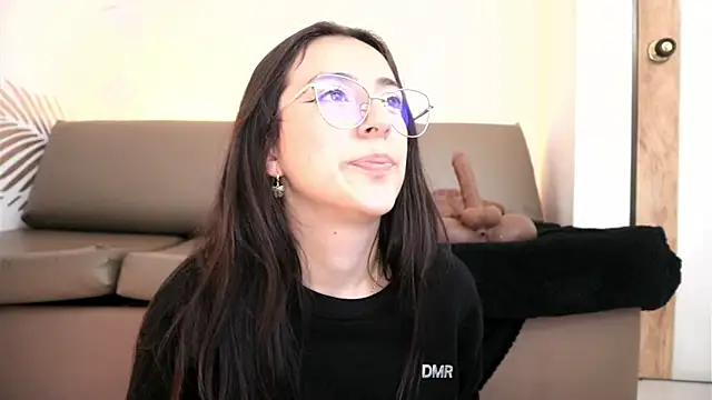 Sweet Sammy  online show from 04/14/26, 07:53