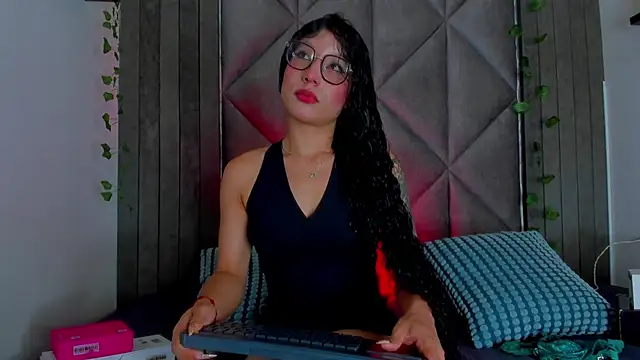 Snapshot of BriaConner_ chatting on 07/17/26, 03:02 BriaConner online show from 07/17/26, 03:02