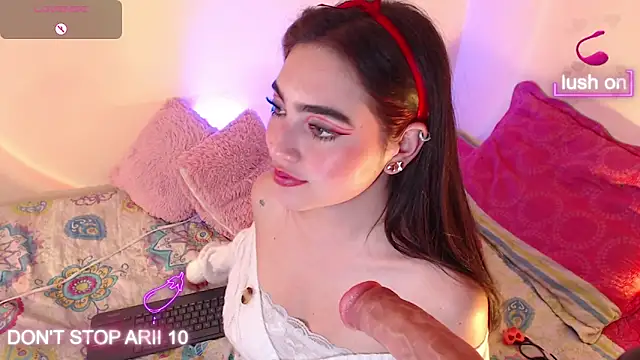 Arii vega  online show from 12/21/24, 12:31