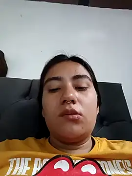 Snapshot of Hellen_Alex chatting on 12/11/24, 03:47 Hellen Alex online show from 12/11/24, 03:47
