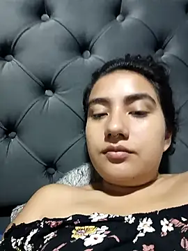 Snapshot of Hellen_Alex chatting on 02/01/25, 02:45 Hellen Alex online show from 02/01/25, 02:45