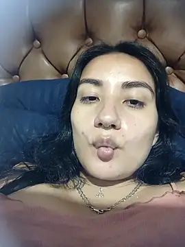 Hellen Alex online show from 04/10/26, 02:00