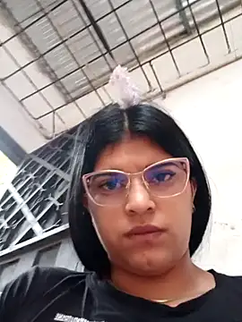 naughty-girl01 online show from 02/15/25, 12:11