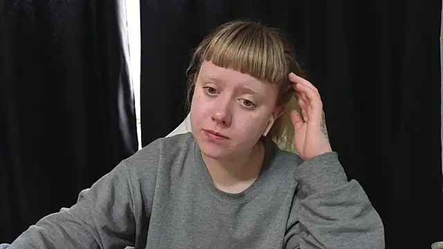 June shy0 online show from 03/08/26, 08:29