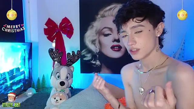 maxiy 001 online show from 12/09/24, 11:24