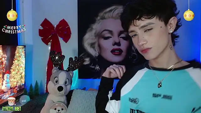 maxiy 001 online show from 12/14/24, 10:45