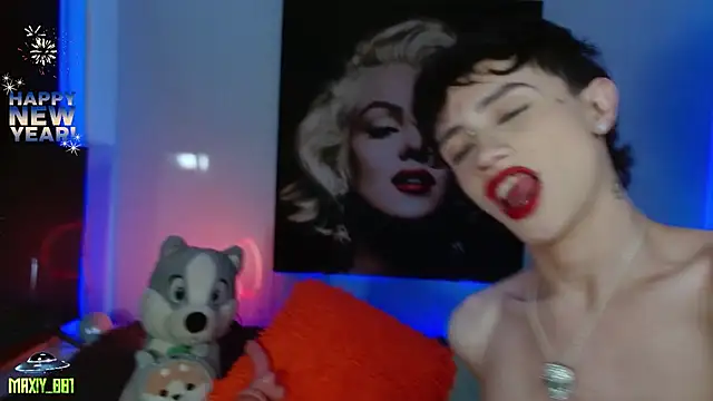 maxiy 001 online show from 01/02/25, 11:49