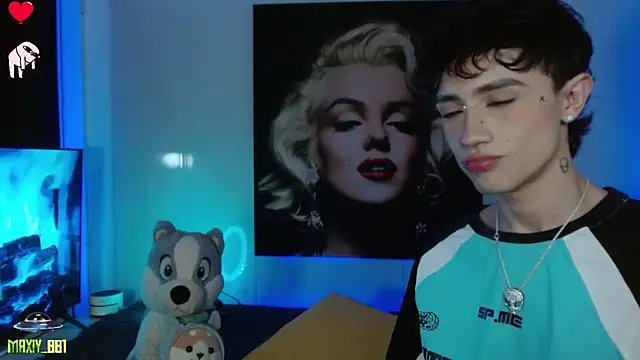 maxiy 001 online show from 01/10/25, 01:32