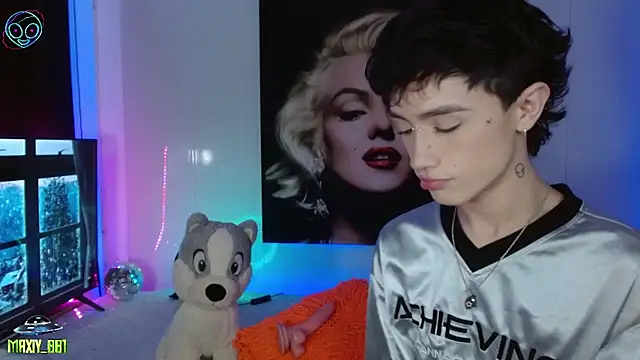 maxiy 001 online show from 03/11/25, 05:05