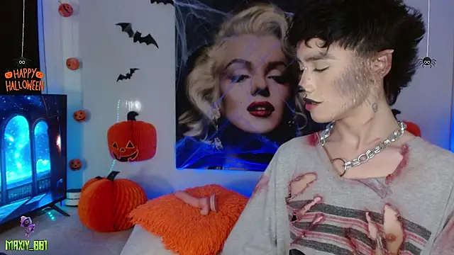 maxiy 001 online show from 10/04/25, 04:43