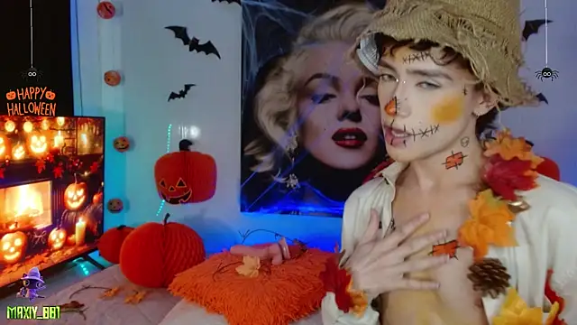 maxiy 001 online show from 10/14/25, 07:53