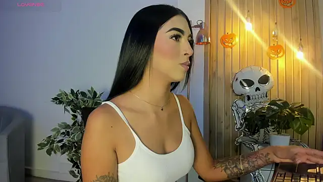 AriRobert  online show from 10/22/25, 03:40