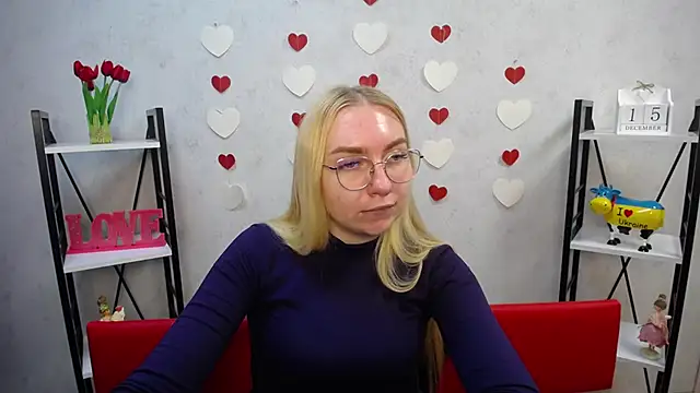 BeatriceFly online show from 12/15/24, 07:46