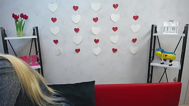 BeatriceFly online show from 12/16/24, 09:14