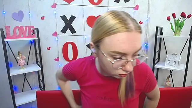 BeatriceFly online show from 02/03/25, 09:19