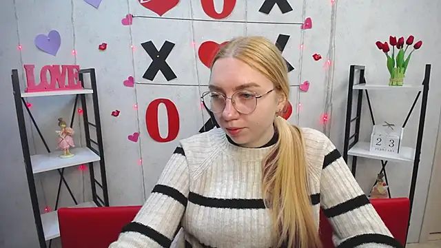 BeatriceFly online show from 02/23/25, 09:11