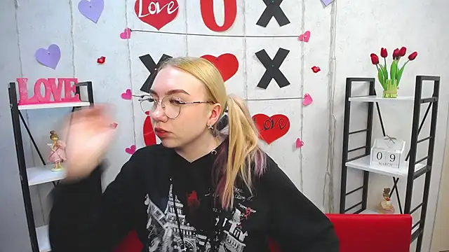 BeatriceFly online show from 03/10/25, 12:37