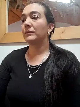 Snapshot of skayhot_ chatting on 12/12/24, 12:44 skayhot online show from 12/12/24, 12:44
