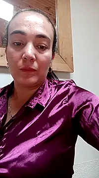 Snapshot of skayhot_ chatting on 03/15/25, 03:48 skayhot online show from 03/15/25, 03:48