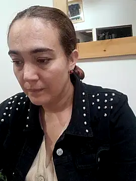 skayhot  online show from 02/09/26, 11:36