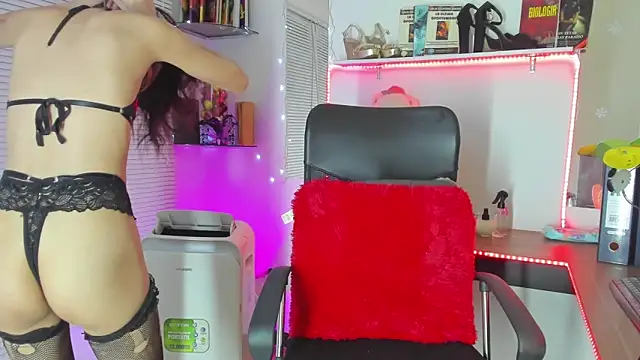 Snapshot of YUKIODAVIS chatting on 01/24/25, 01:03 YUKIODAVIS online show from 01/24/25, 01:03