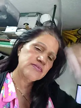 Edged Hot69 online show from 04/15/26, 09:15