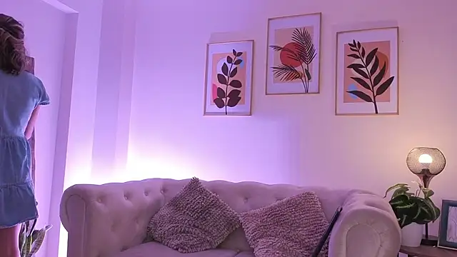 DahianaWalcott online show from 02/10/26, 07:18