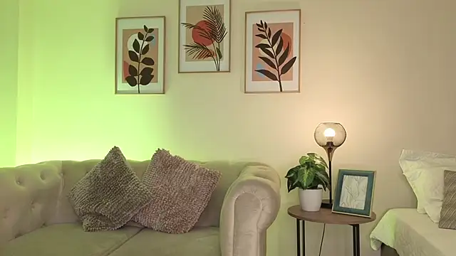 DahianaWalcott online show from 02/24/26, 07:23