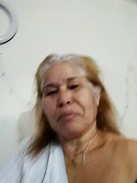 girl amada online show from 09/22/25, 03:36