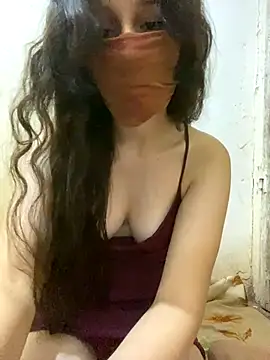 Snapshot of Chahrazad66 chatting on 09/15/25, 12:32 Chahrazad66 online show from 09/15/25, 12:32