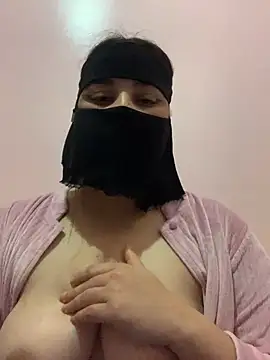 Miss-Soka online show from 12/24/24, 06:22