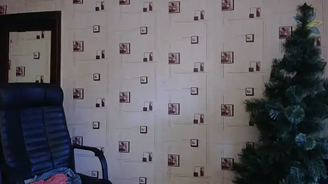 Snapshot of TasyaBigTTs chatting on 12/20/24, 12:05 TasyaBigTTs online show from 12/20/24, 12:05