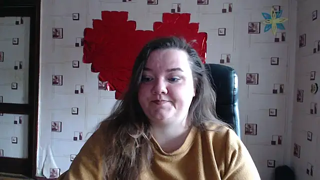 Snapshot of TasyaBigTTs chatting on 03/18/25, 06:36 TasyaBigTTs online show from 03/18/25, 06:36